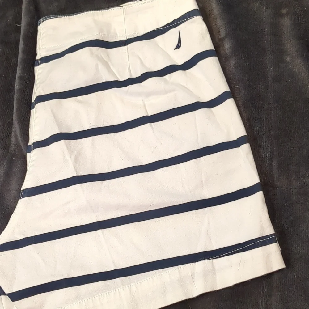 SALE💥 Nautica, 8, navy, white - Picture 3 of 4